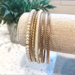 🌿Bracelet Set Gold Tone and Faux Pearls